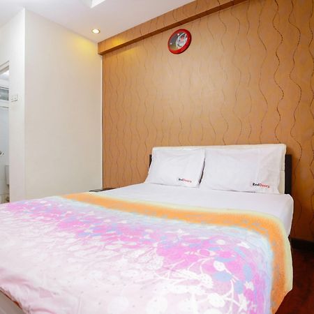 Redliving Apartemen The Suites Metro - Mary Tower E บันดุง ภายนอก รูปภาพ